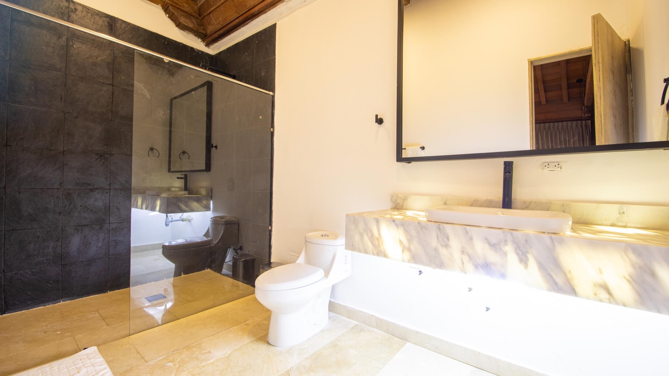 Casa Arsenal bathroom