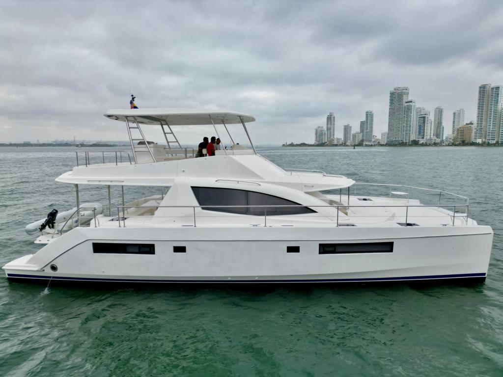 52 ft power catamaran — spacious luxury charter Cartagena